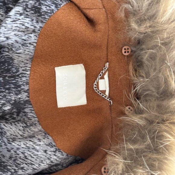 SOIA & KYO - Double Breasted Fur Trim Coat - Picture 8 of 9